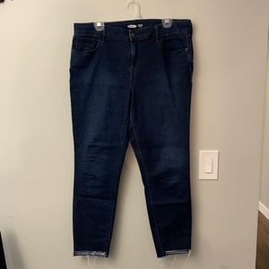 Old Navy Rockstar Super Skinny Ankle Jeans